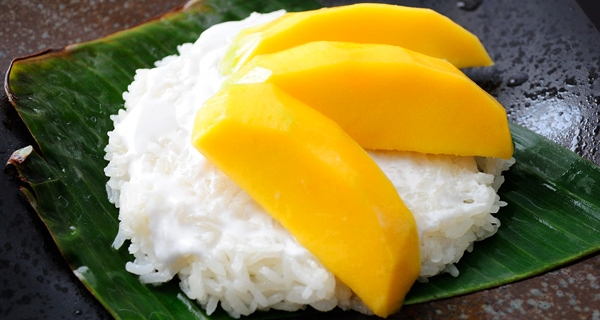 Mango With Sticky Rice Classic Thai Dessert