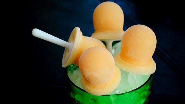 Cantaloupe Popsicles- makes eating dessert guilt-free, these popsicles are so good and good for you.